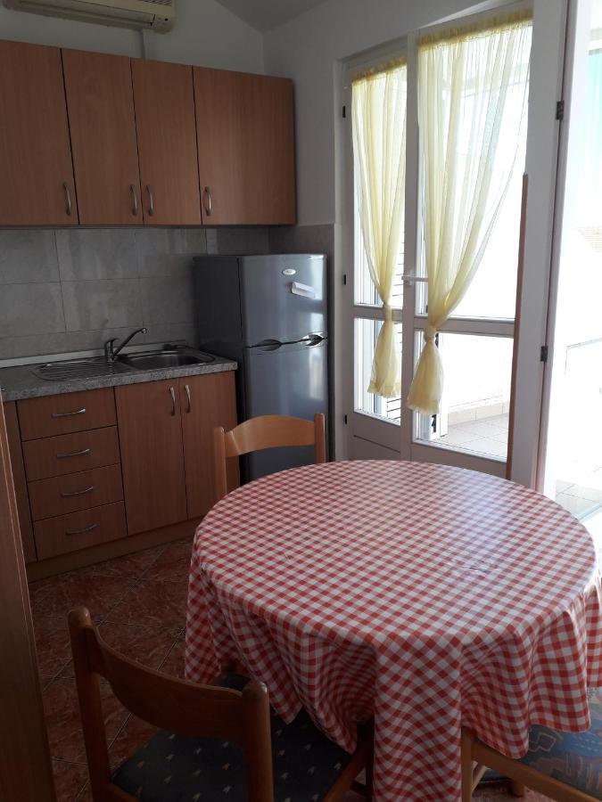 Apartments Miljenko Novalja Exterior photo